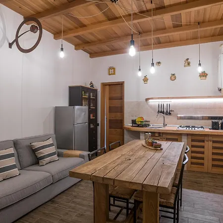 Apartman Guesthost - Il Cedro - Cozy House For 4 Moltrasio