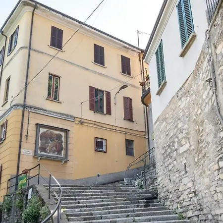 Guesthost - Il Cedro - Cozy House For 4 Apartman Moltrasio