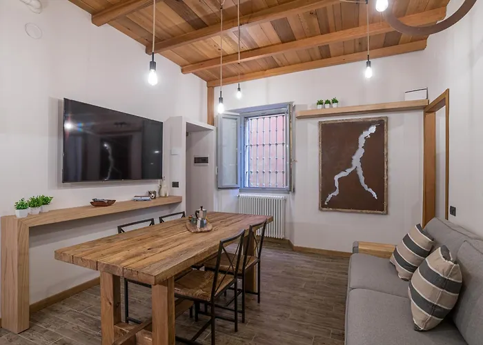 Guesthost - Il Cedro - Cozy House For 4 Apartament Moltrasio