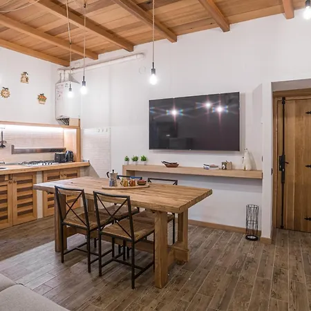 Apartmán Guesthost - Il Cedro - Cozy House For 4 *